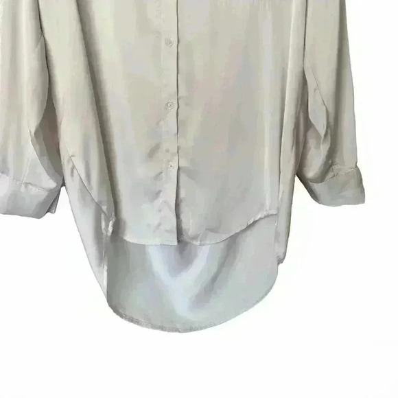Peach Love Hi Low White Womens Button Up Blouse Size Medium - Picture 3 of 6